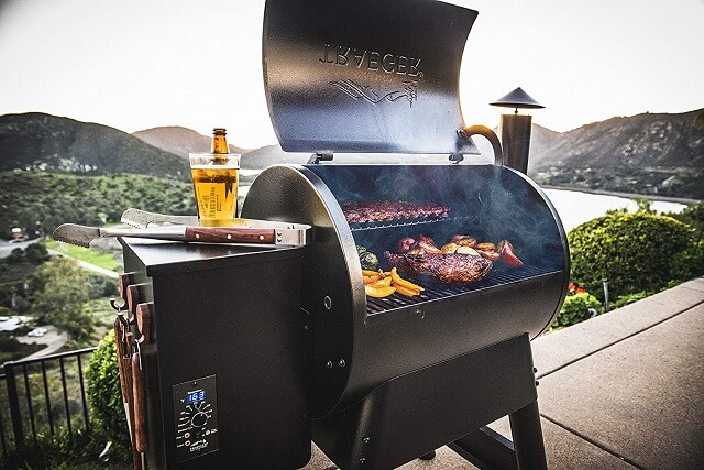 Traeger Grill Electric Flat Top Grill